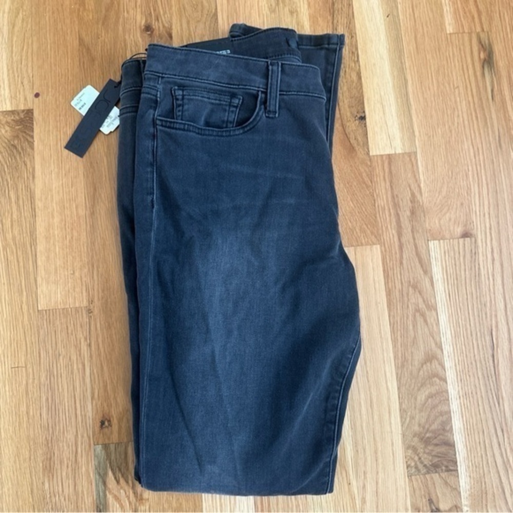 NWT Joes The Skinney Jeans Black. size 32 x 30